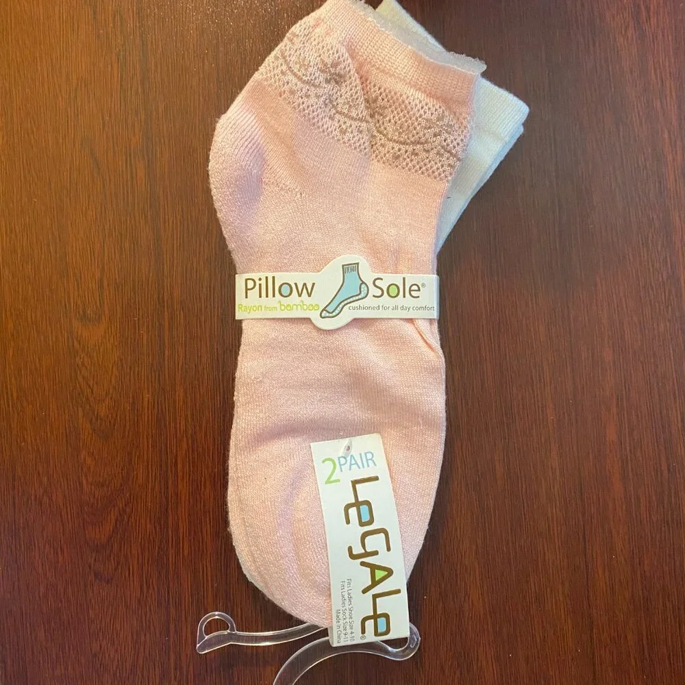Ruffle Ankle-Length Socks Two Pack 